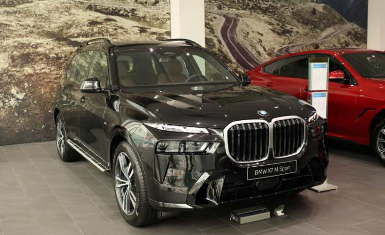 Đánh giá BMW X7 xDrive40i LCI 2023 hoàn toàn mới